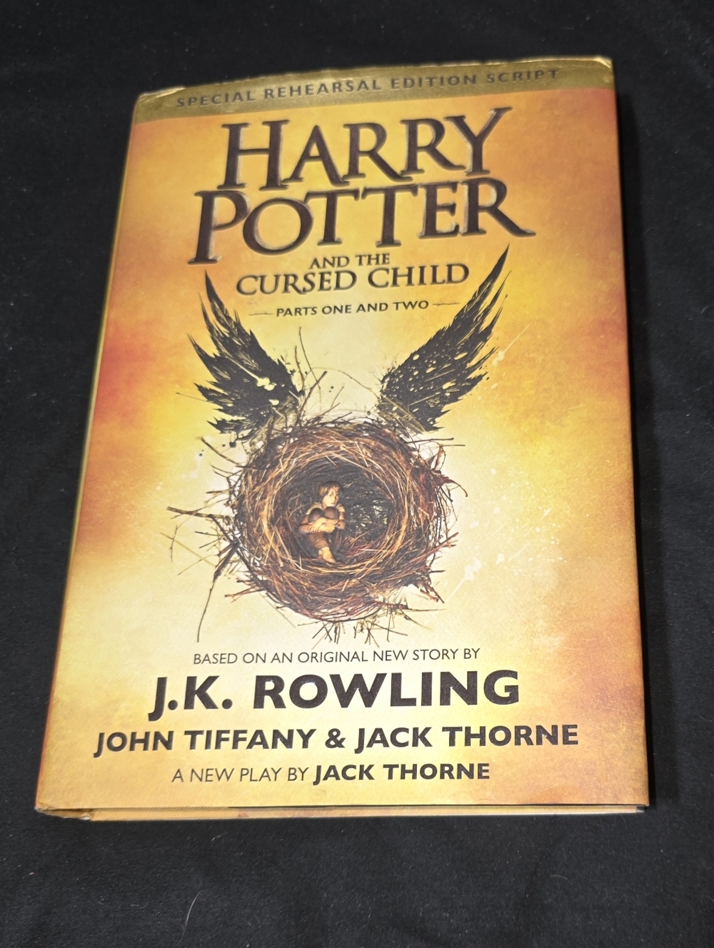 Harry Potter and the Cursed Child Hardcover -Special Rehearsal Edition Script